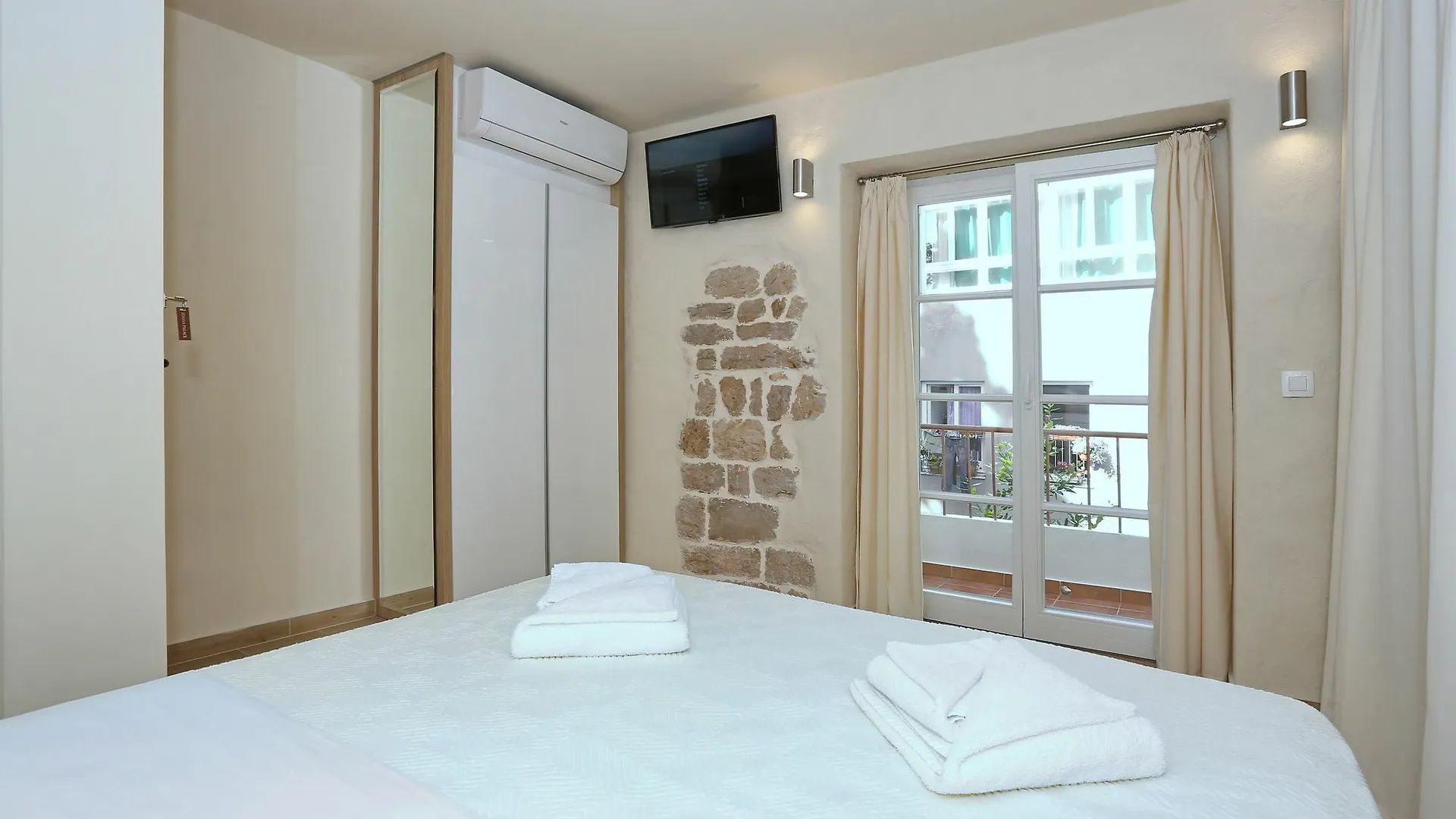 Idassa Palace Rooms Zadar 3*,