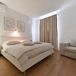 Near Center With Free Parking And Air Condition In Each Apartment